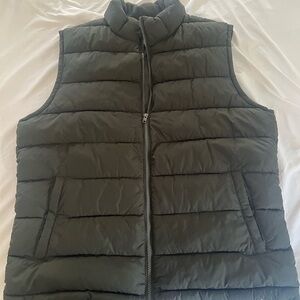 Puffer Vest in Black